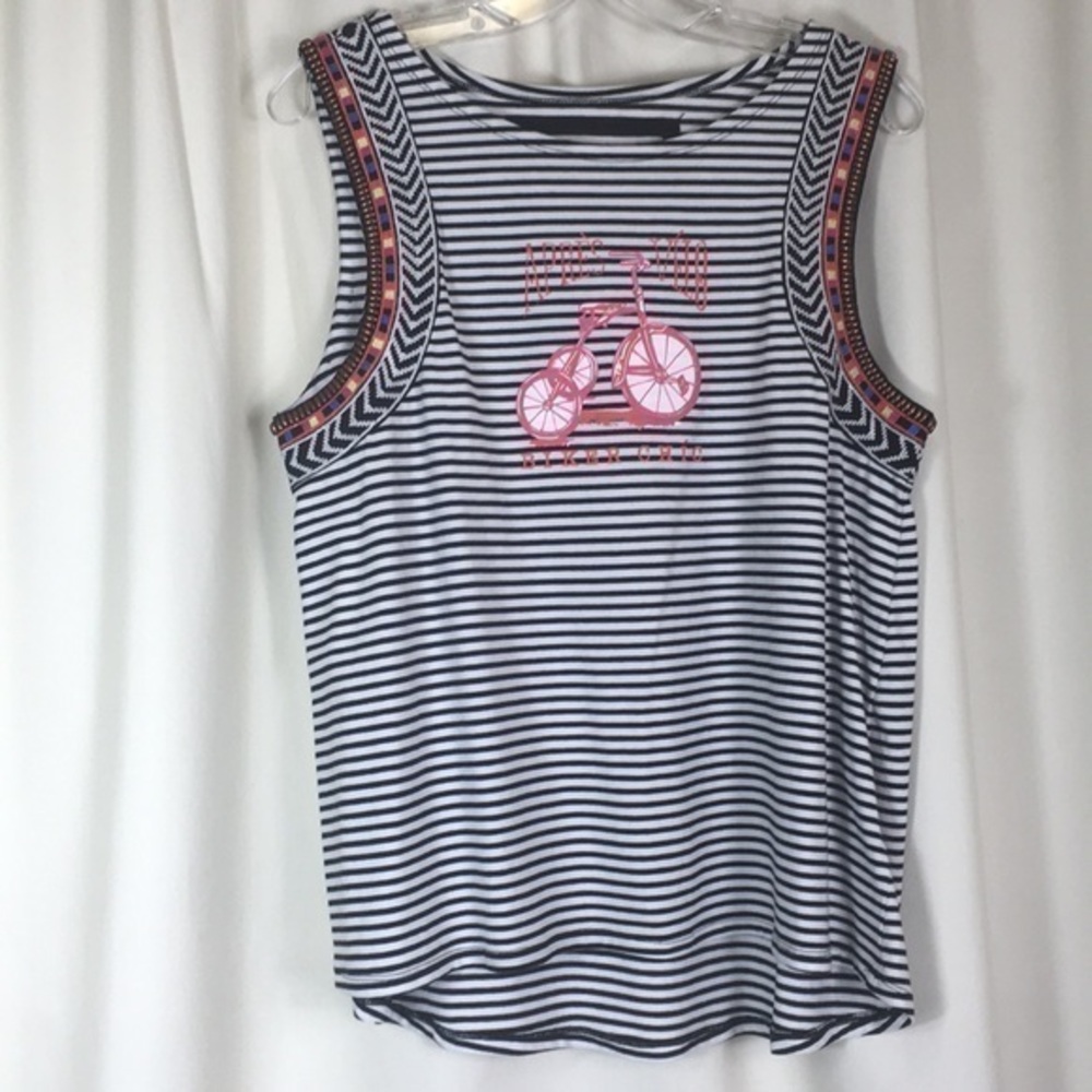 Après Vélo, biker chic tee, Size M, NWOT.